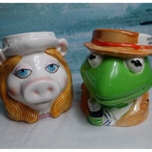 Vintage 70's Kermit The Frog &Miss Piggy 3D Muppet Mugs Kermit Has Chip In Hat